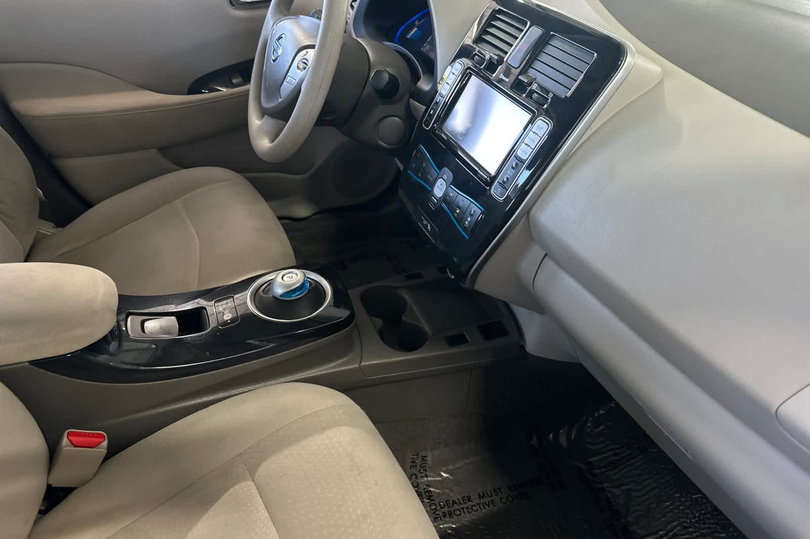 Thumbnail: 2011 Nissan Leaf - 18