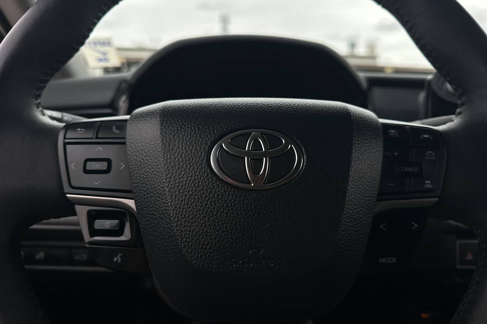 Thumbnail: 2025 Toyota Camry - 27