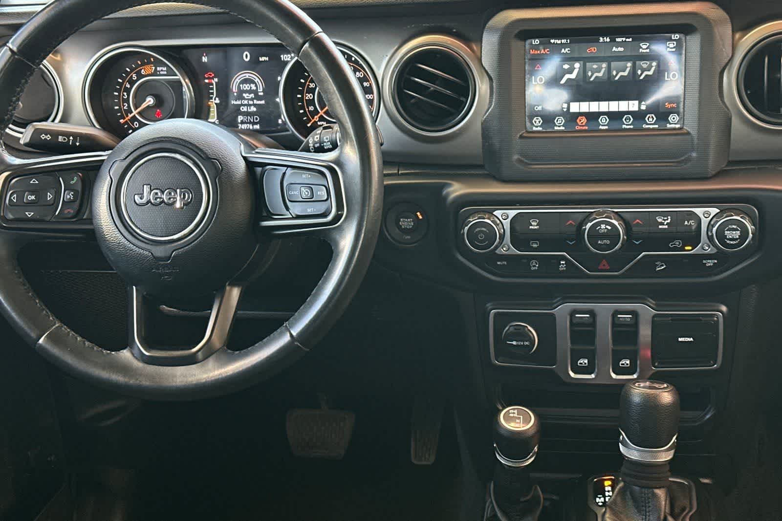 Thumbnail: 2018 Jeep Wrangler - 14