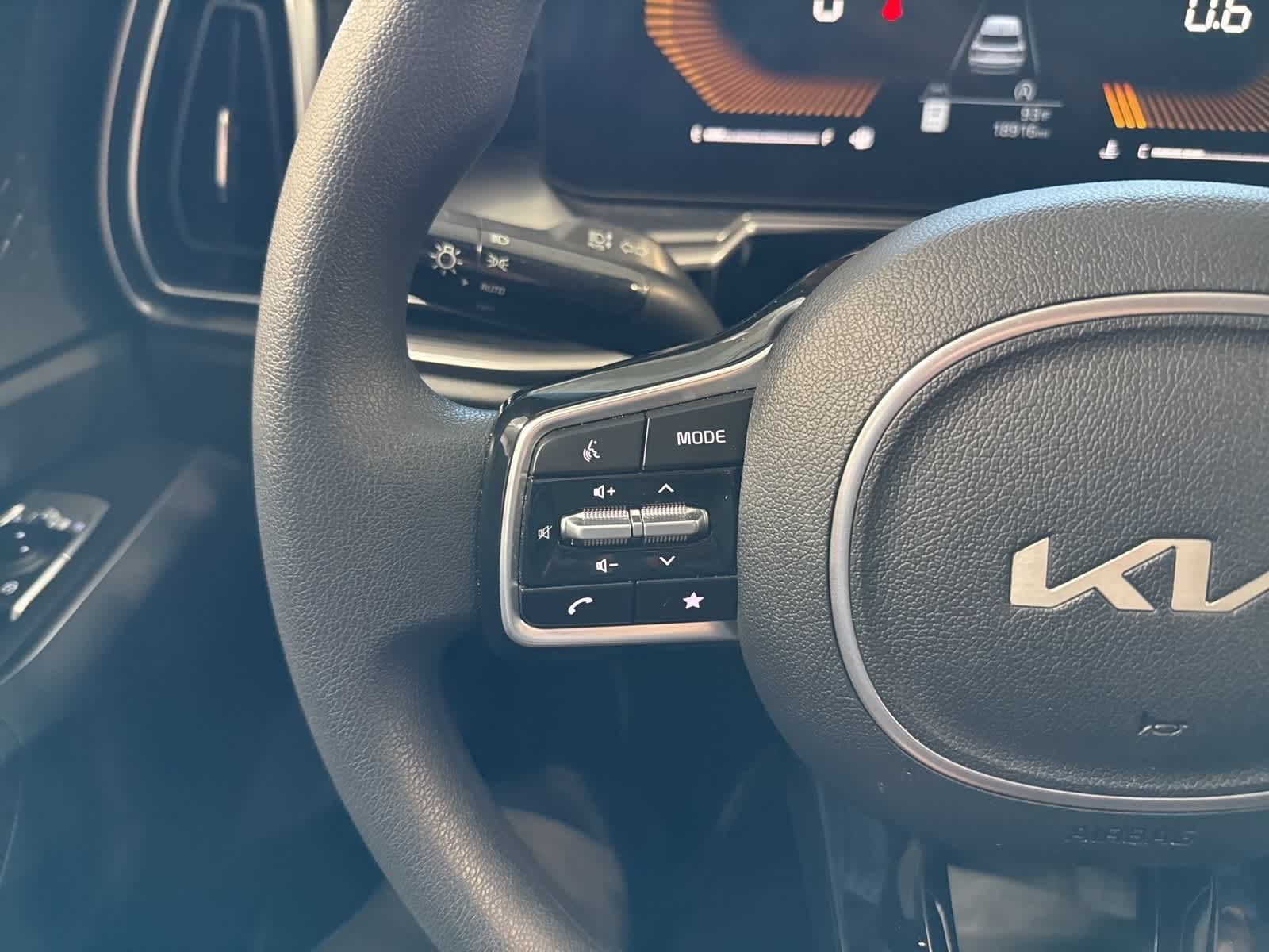 Thumbnail: 2024 Kia Sorento - 23