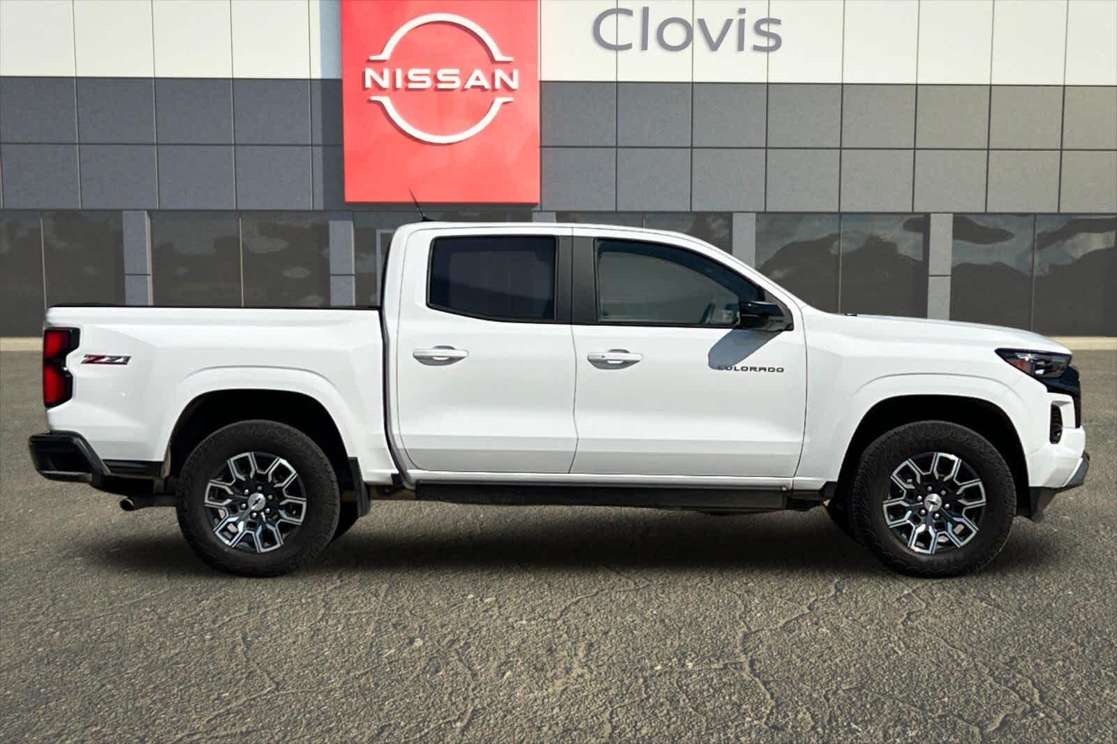Thumbnail: 2024 Chevrolet Colorado - 9