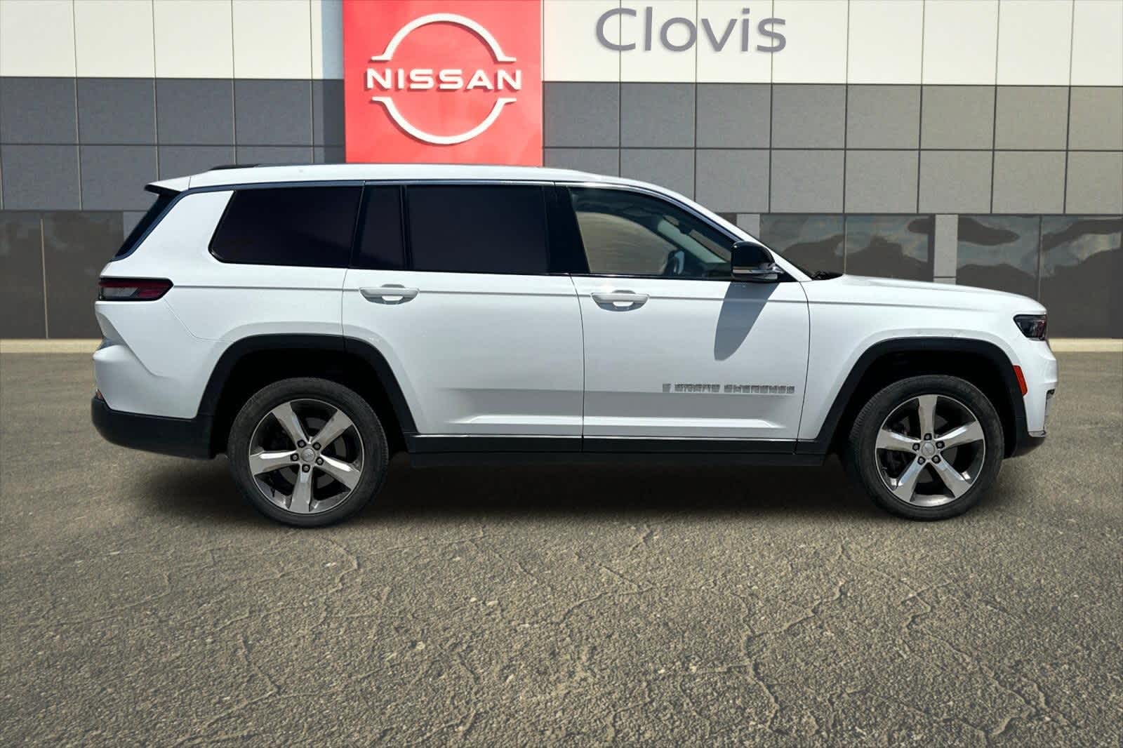 Thumbnail: 2021 Jeep Grand Cherokee L - 8