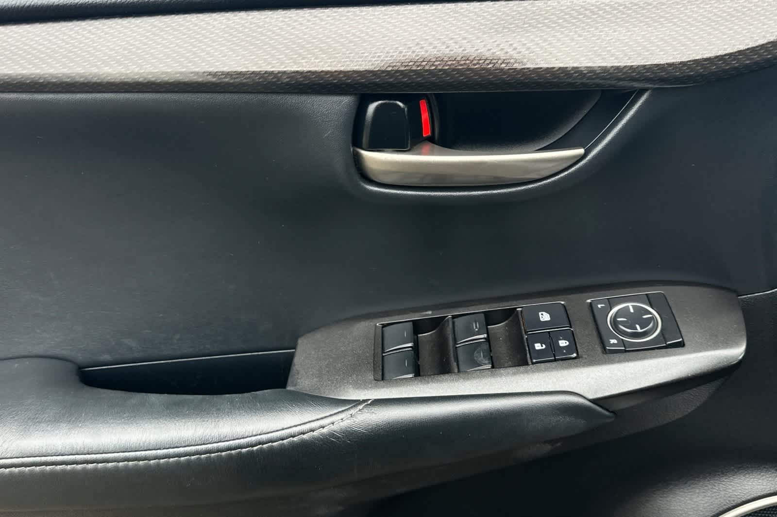 Thumbnail: 2015 Lexus NX - 13