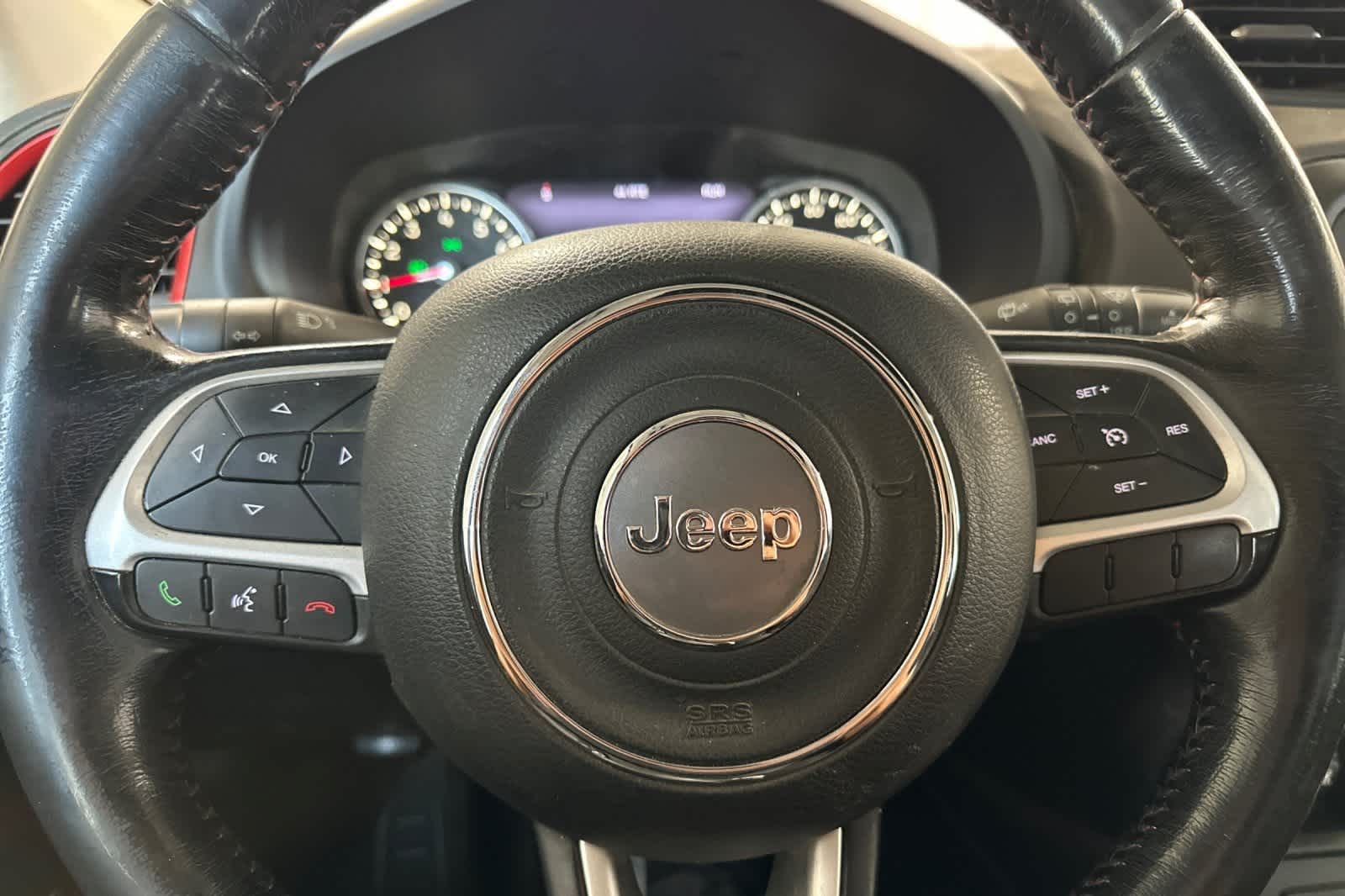 Thumbnail: 2016 Jeep Renegade - 22