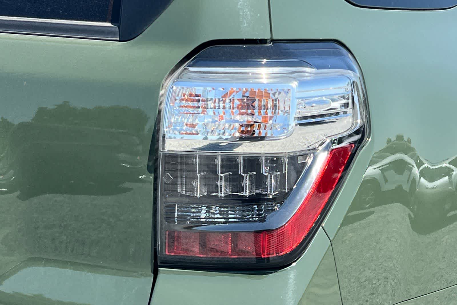 Thumbnail: 2022 Toyota 4Runner - 13
