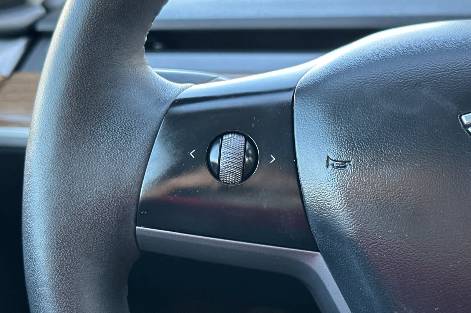 Thumbnail: 2024 Tesla Model Y - 31