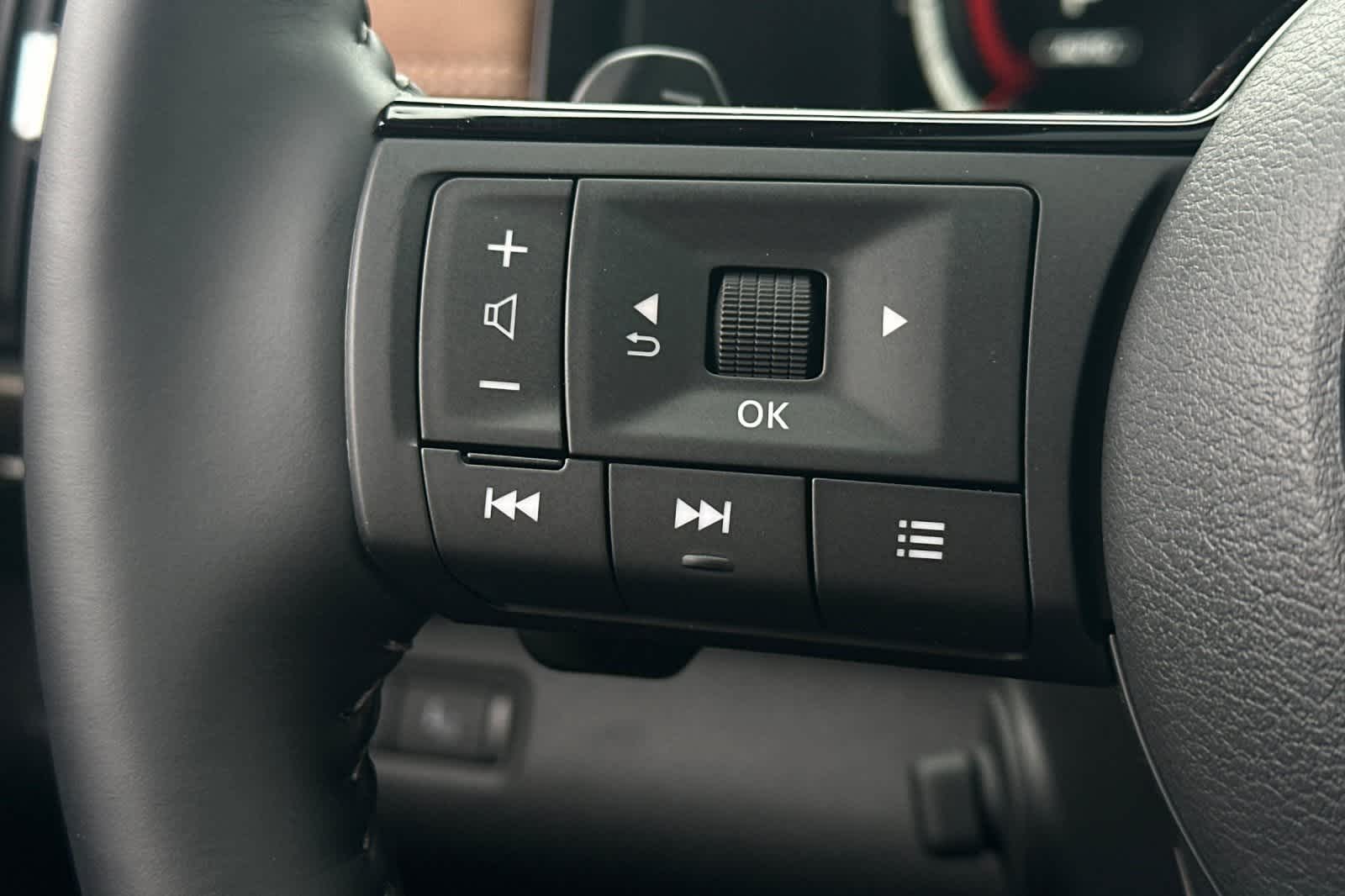 Thumbnail: 2025 Nissan Pathfinder - 31