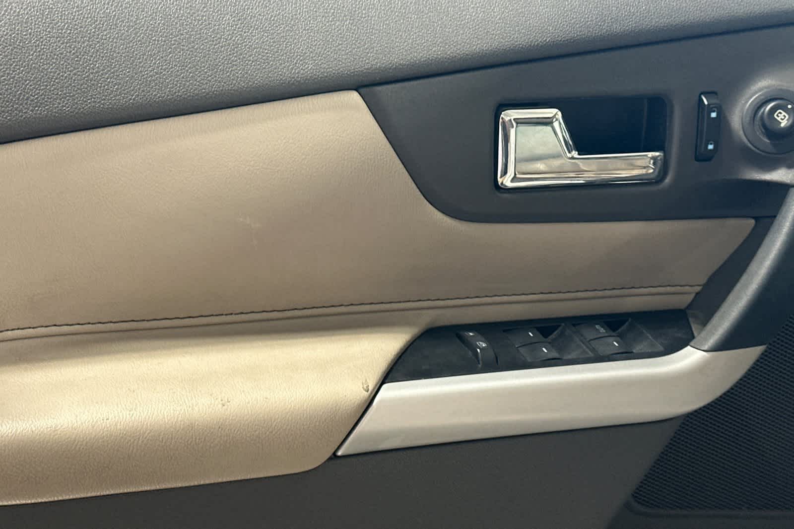 Thumbnail: 2014 Ford Edge - 15
