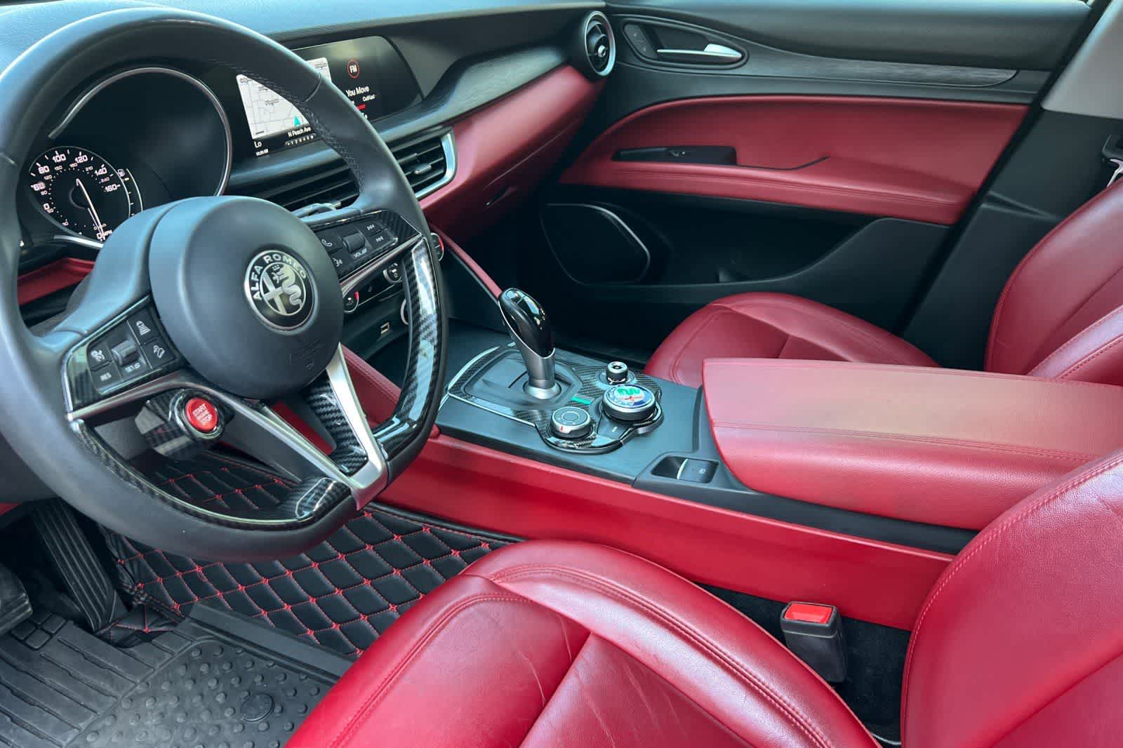 Thumbnail: 2018 Alfa Romeo Stelvio - 14