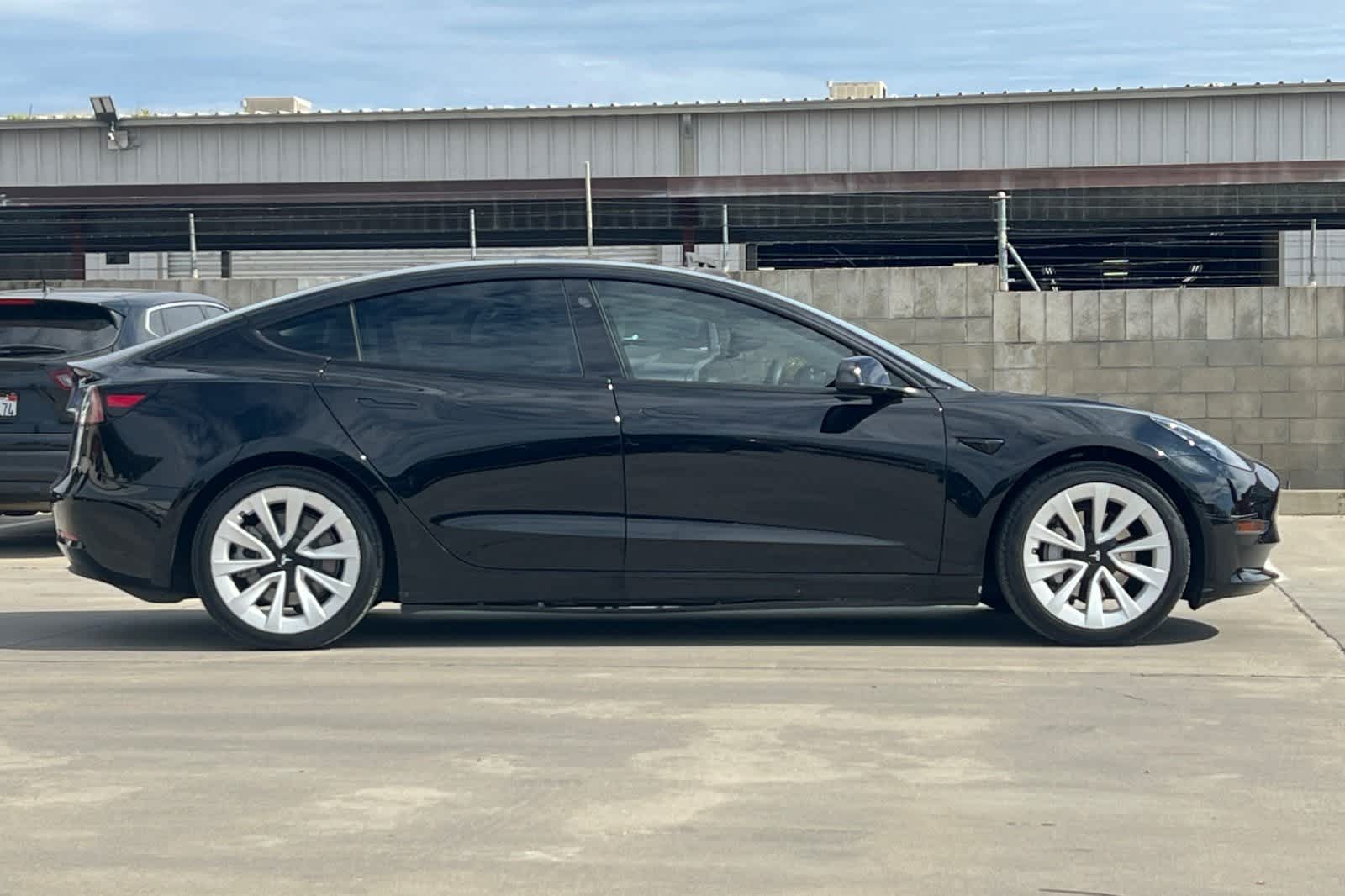 Thumbnail: 2021 Tesla Model 3 - 9