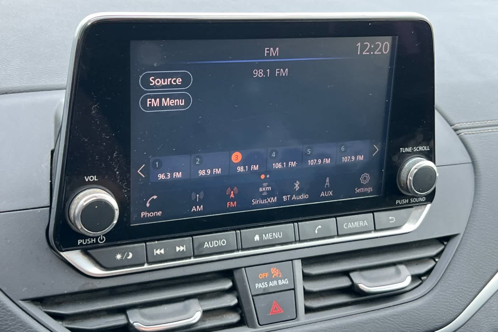 Thumbnail: 2020 Nissan Altima - 18