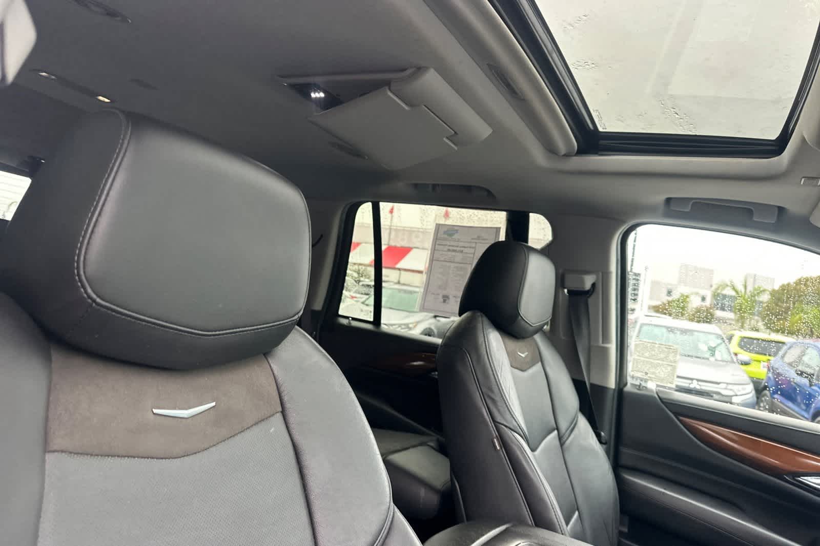 Thumbnail: 2018 Cadillac Escalade - 21