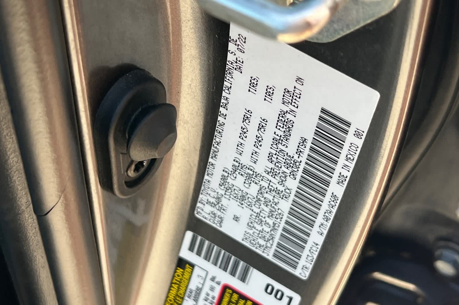 2022 Toyota Tacoma SR5 28