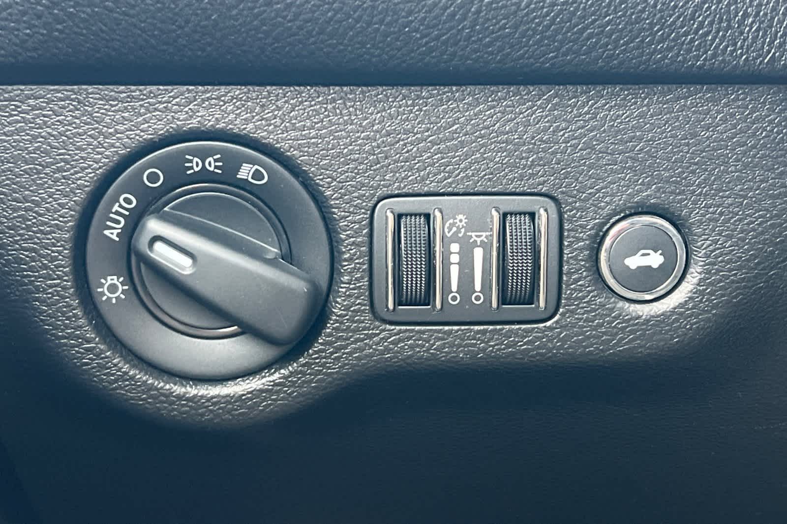 Thumbnail: 2021 Dodge Challenger - 30