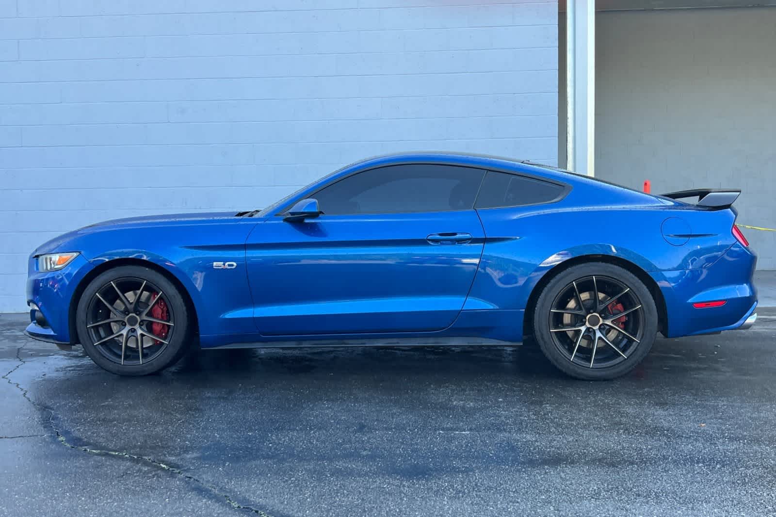 Thumbnail: 2017 Ford Mustang - 6