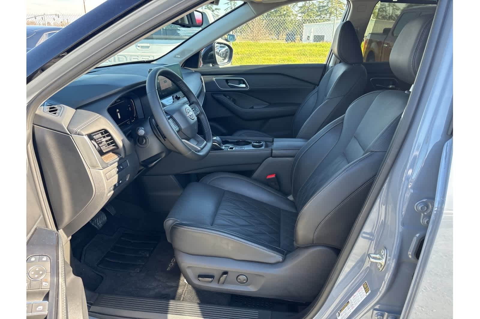 Thumbnail: 2025 Nissan Rogue - 12