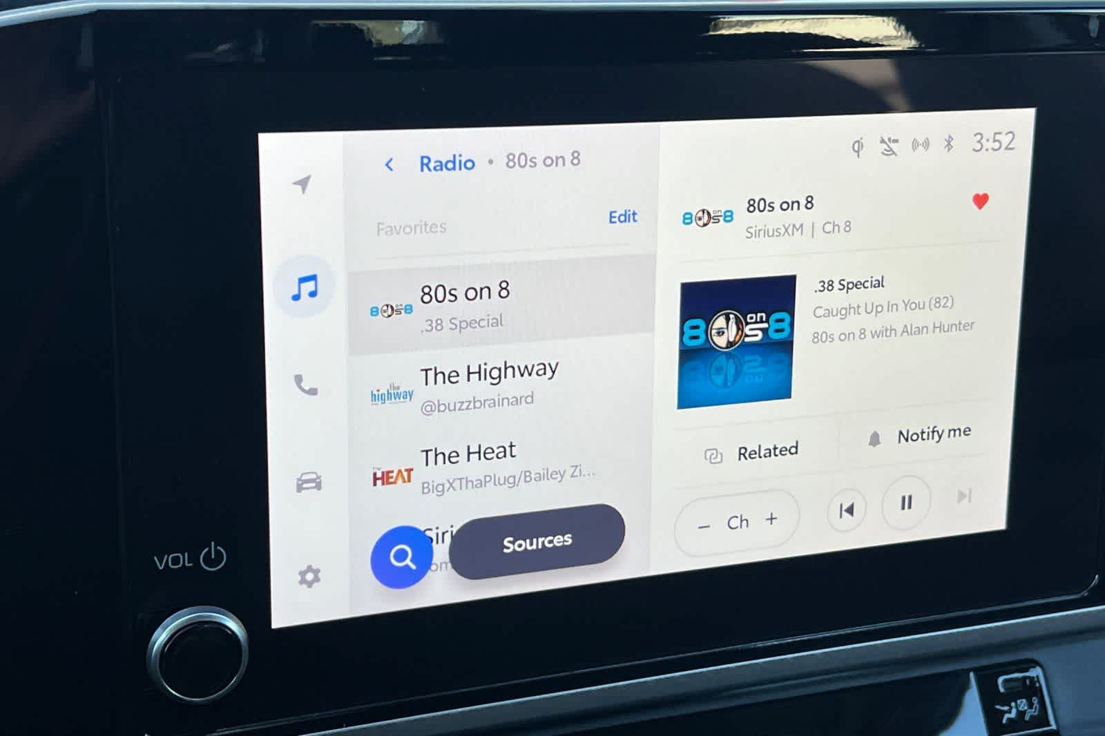 Thumbnail: 2025 Toyota Camry - 18