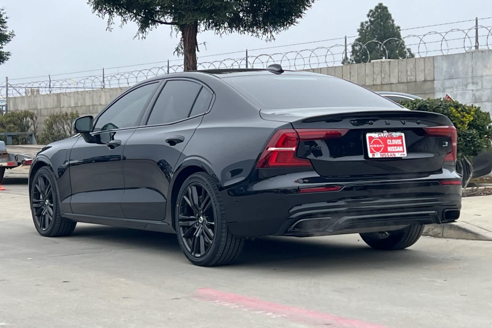 Thumbnail: 2022 Volvo S60 - 7