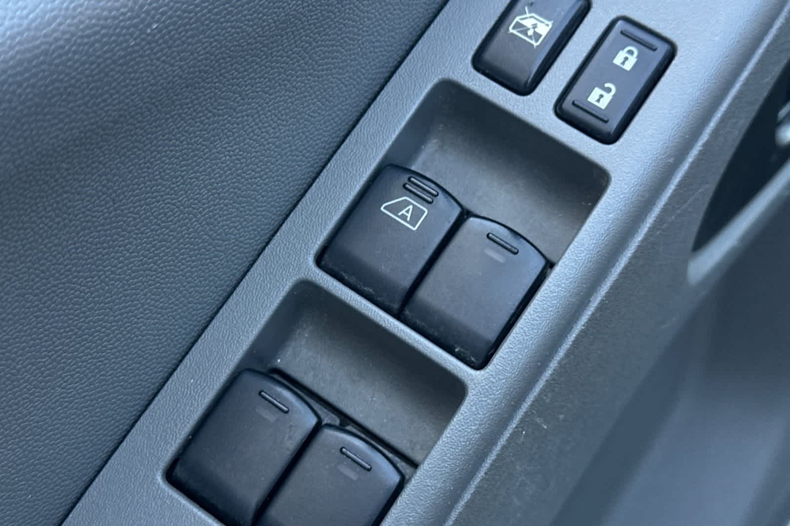 Thumbnail: 2019 Nissan Frontier - 16