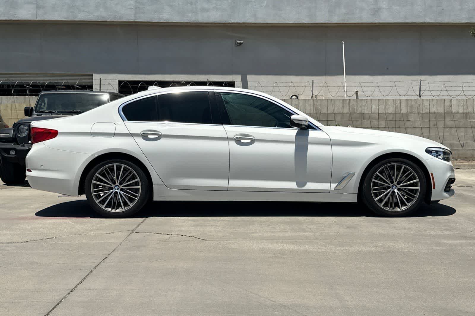 Thumbnail: 2018 BMW 5 Series - 10