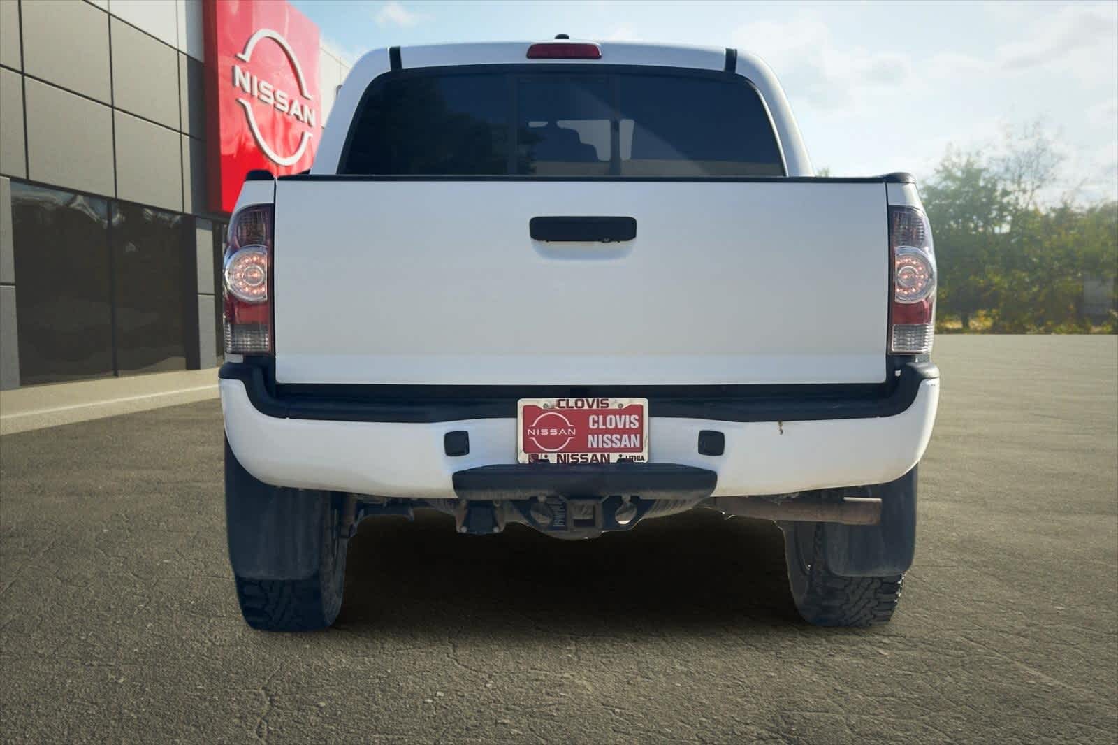 Thumbnail: 2011 Toyota Tacoma - 8