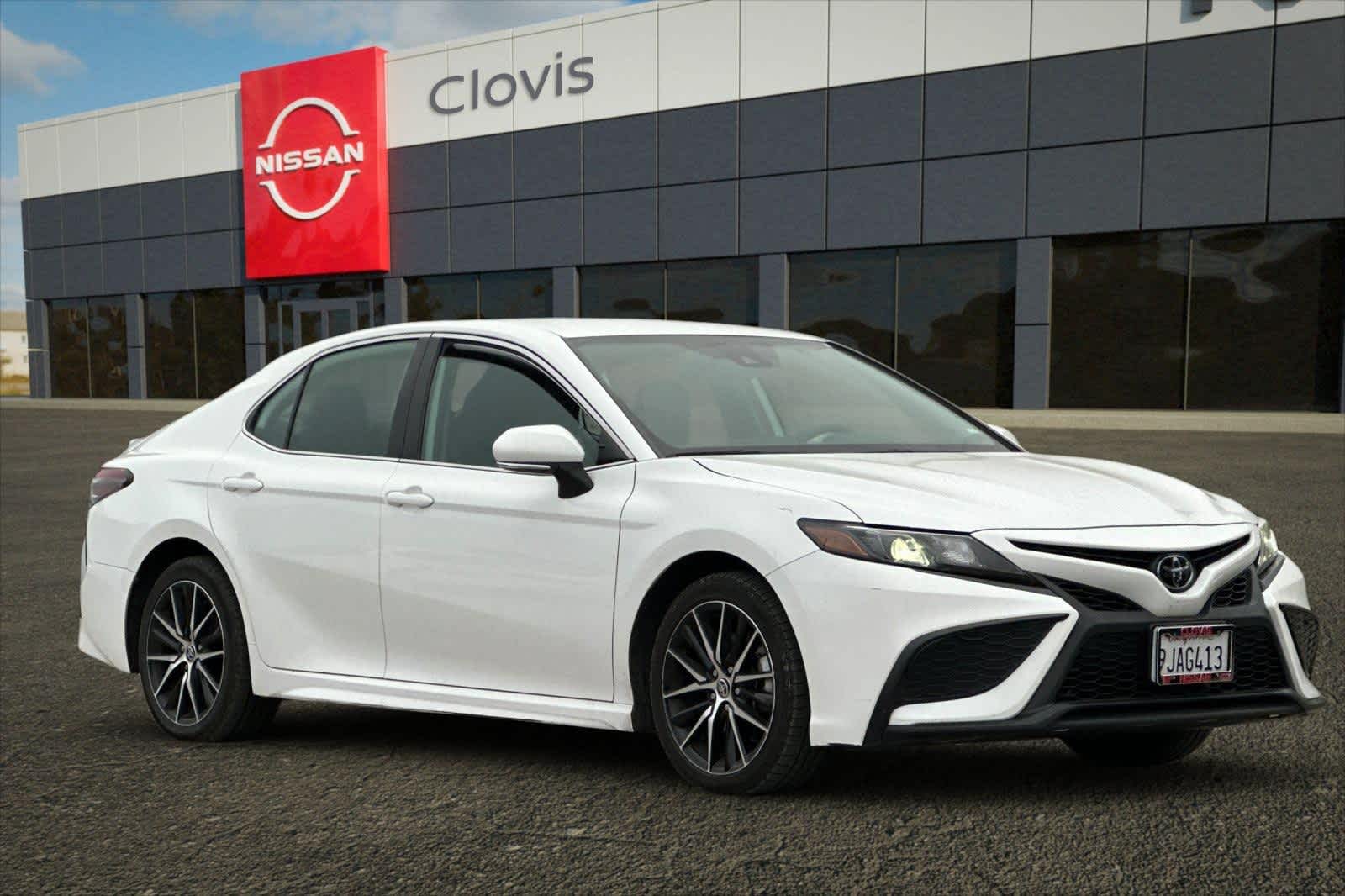 Thumbnail: 2024 Toyota Camry - 10