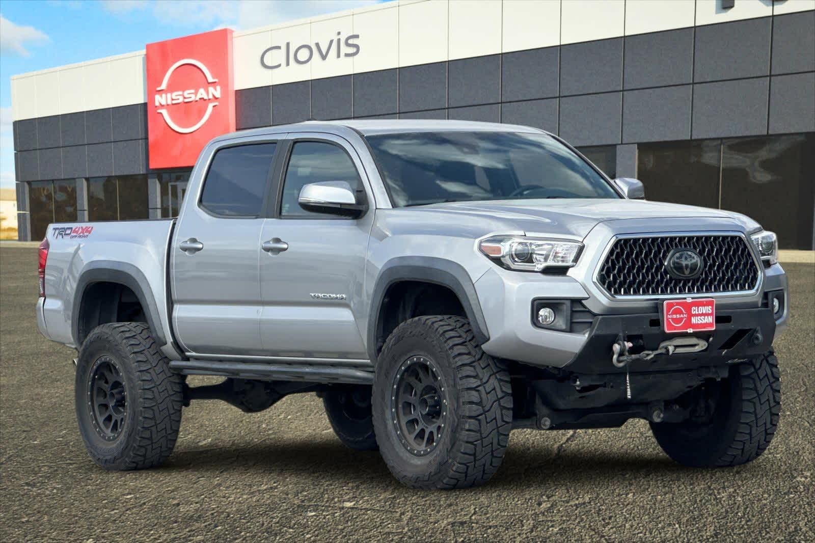 Thumbnail: 2018 Toyota Tacoma - 10