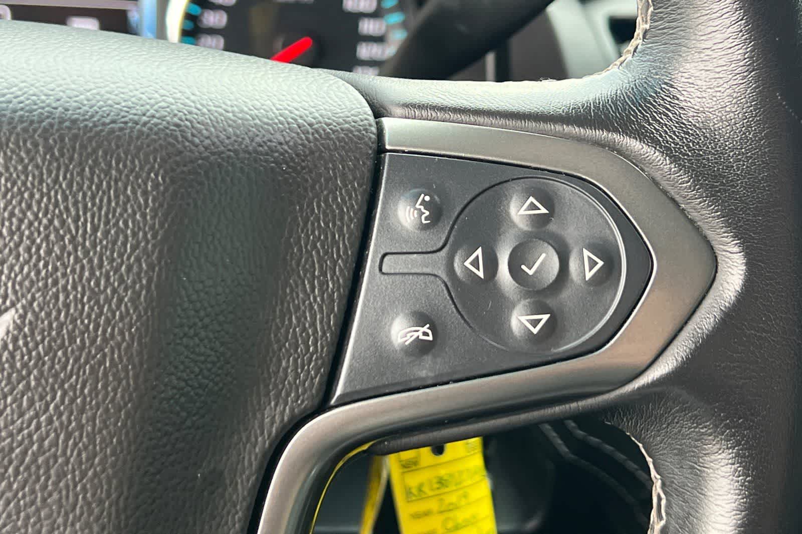 Thumbnail: 2019 Chevrolet Suburban - 32