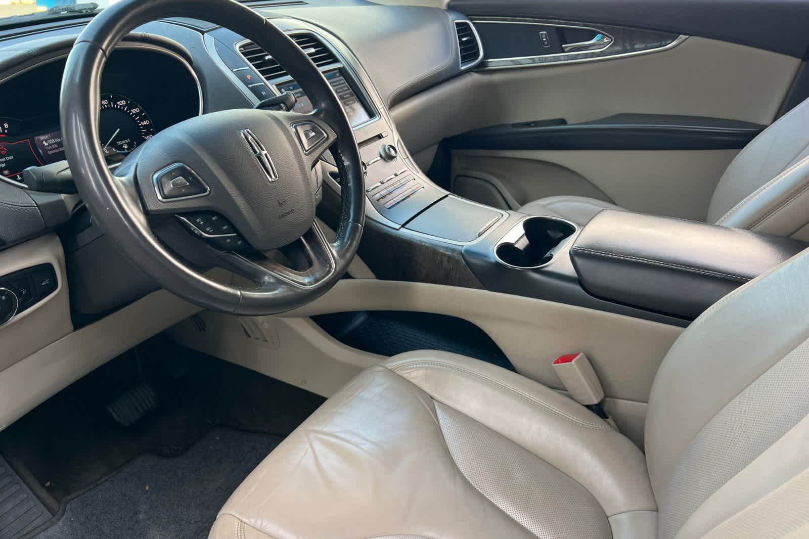 Thumbnail: 2016 Lincoln MKX - 12