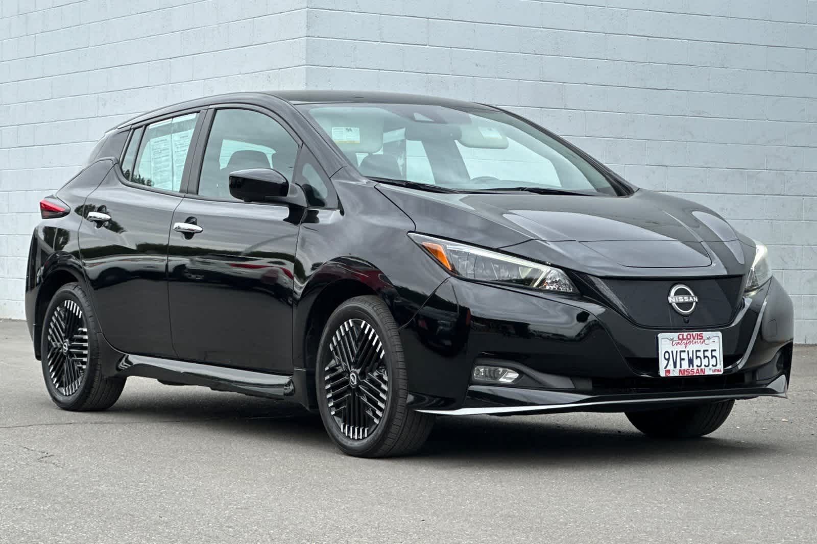 Thumbnail: 2023 Nissan Leaf - 10