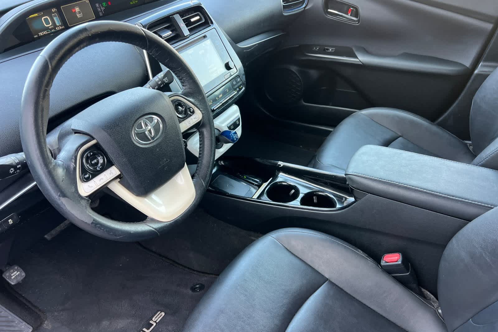 Thumbnail: 2017 Toyota Prius - 12