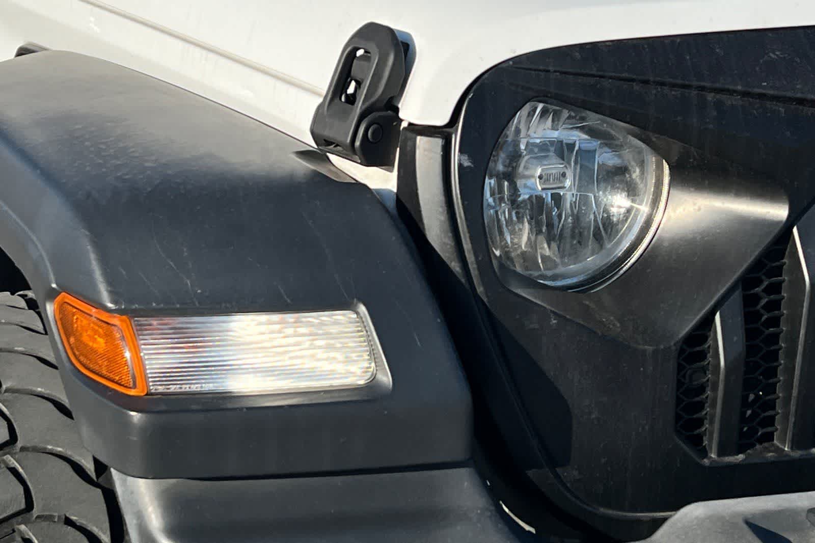 Thumbnail: 2018 Jeep Wrangler - 33