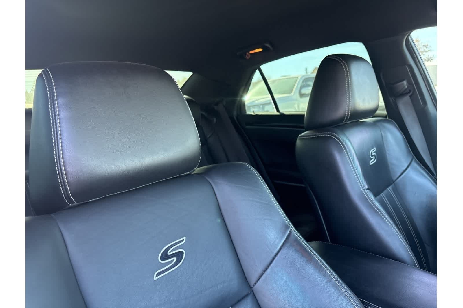 Thumbnail: 2021 Chrysler 300 - 15