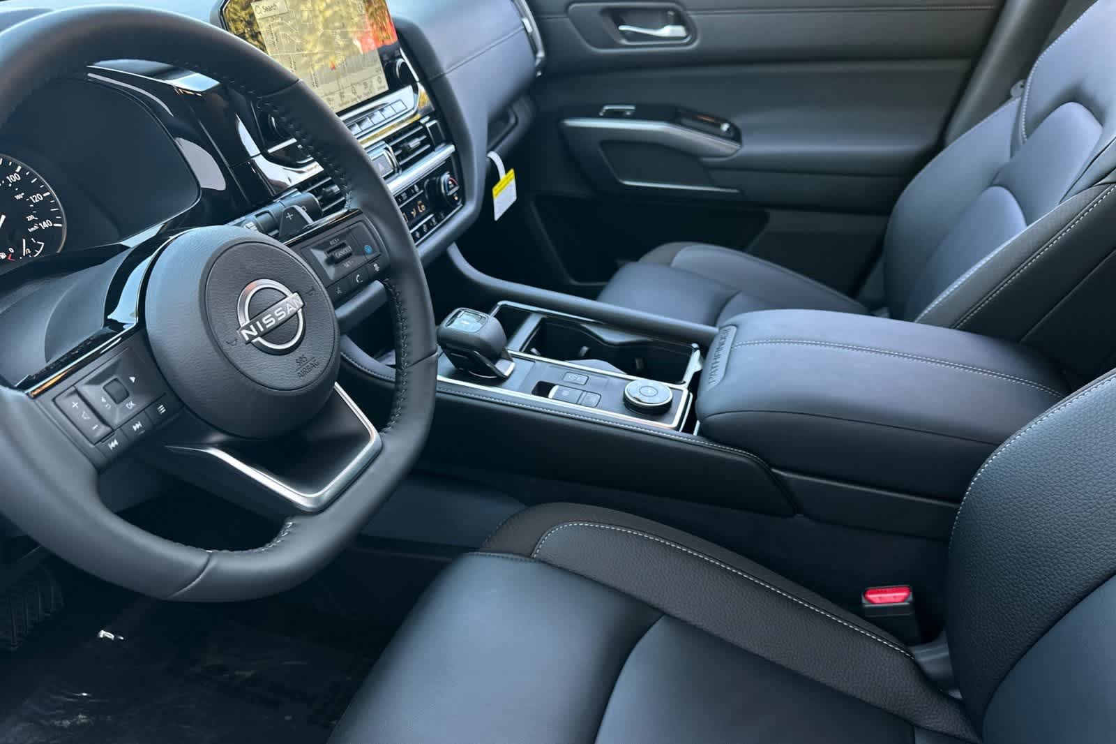 Thumbnail: 2025 Nissan Pathfinder - 12