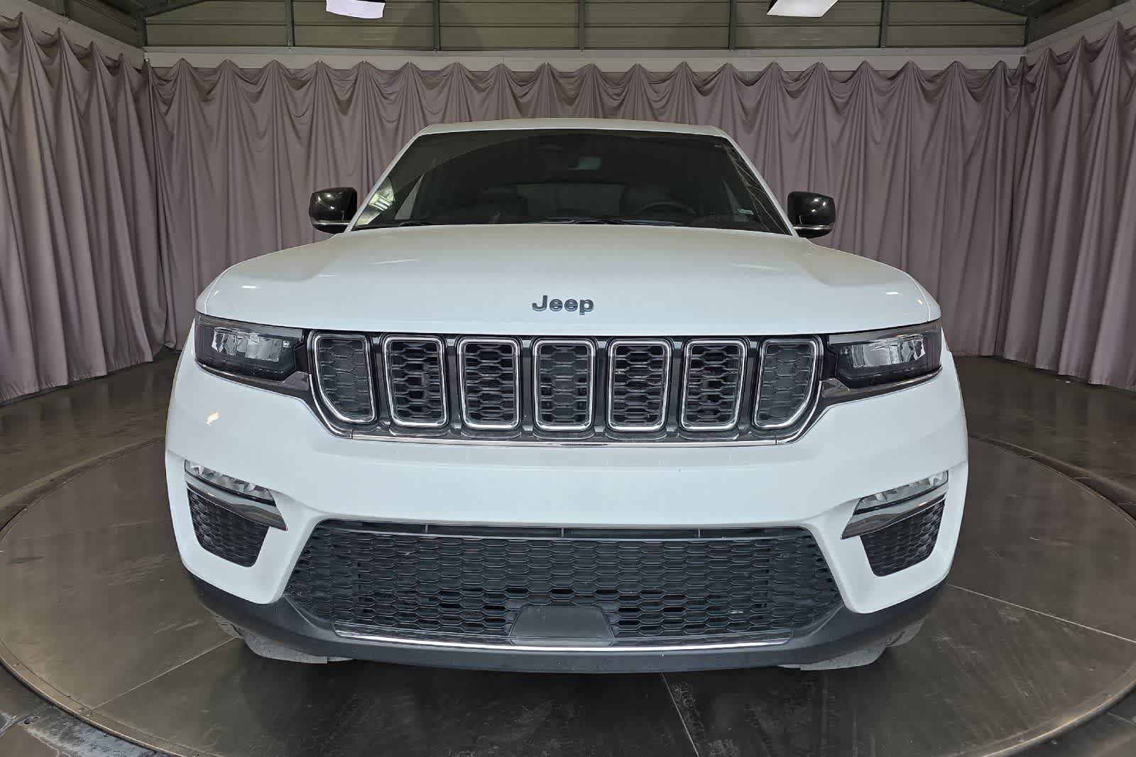 Thumbnail: 2024 Jeep Grand Cherokee - 11