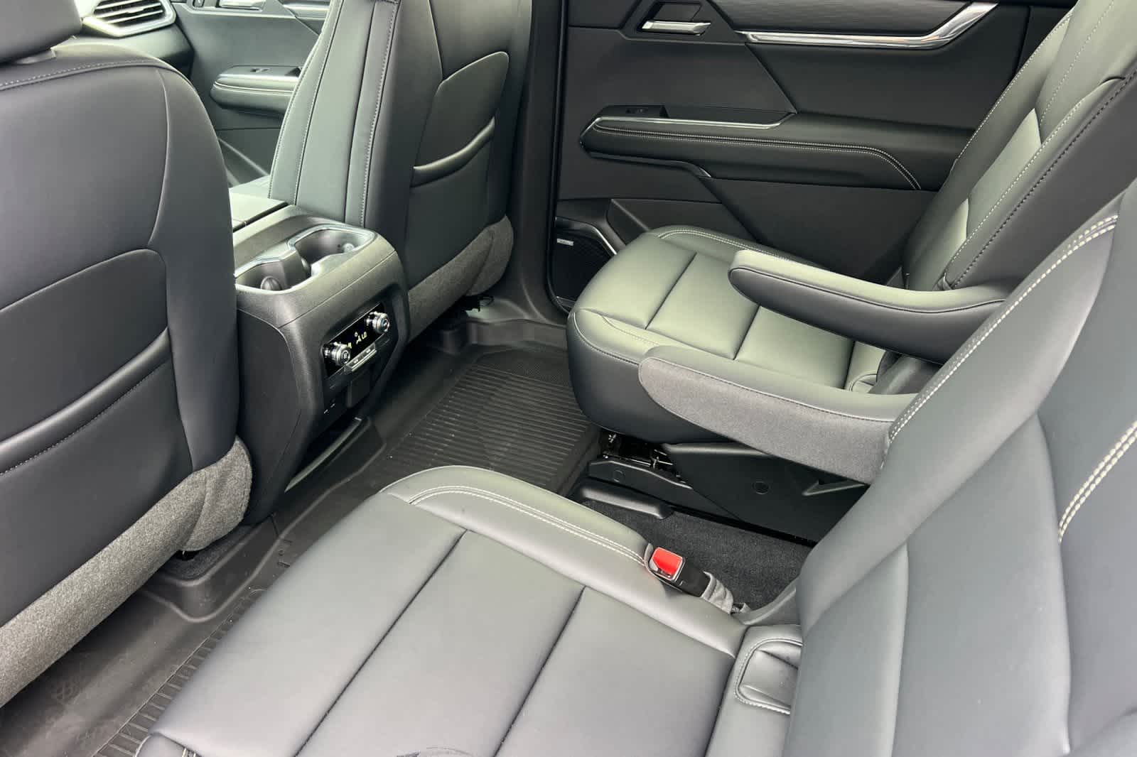 Thumbnail: 2024 GMC Acadia - 5