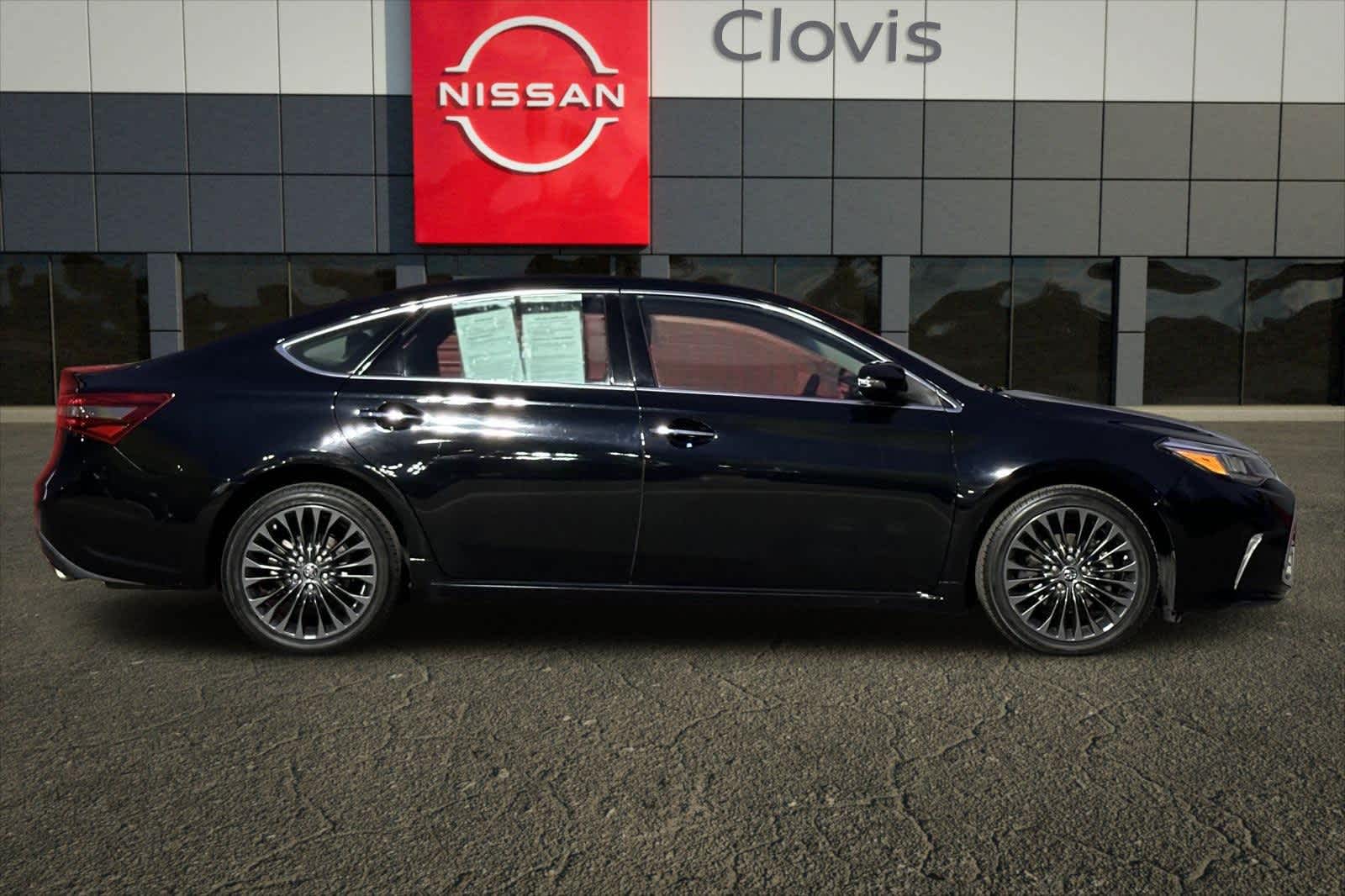 Thumbnail: 2016 Toyota Avalon - 9