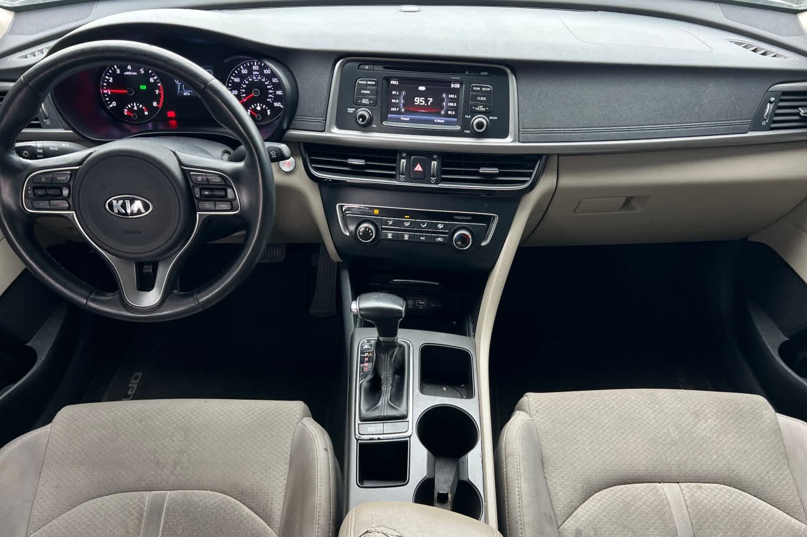 Thumbnail: 2016 Kia Optima - 4