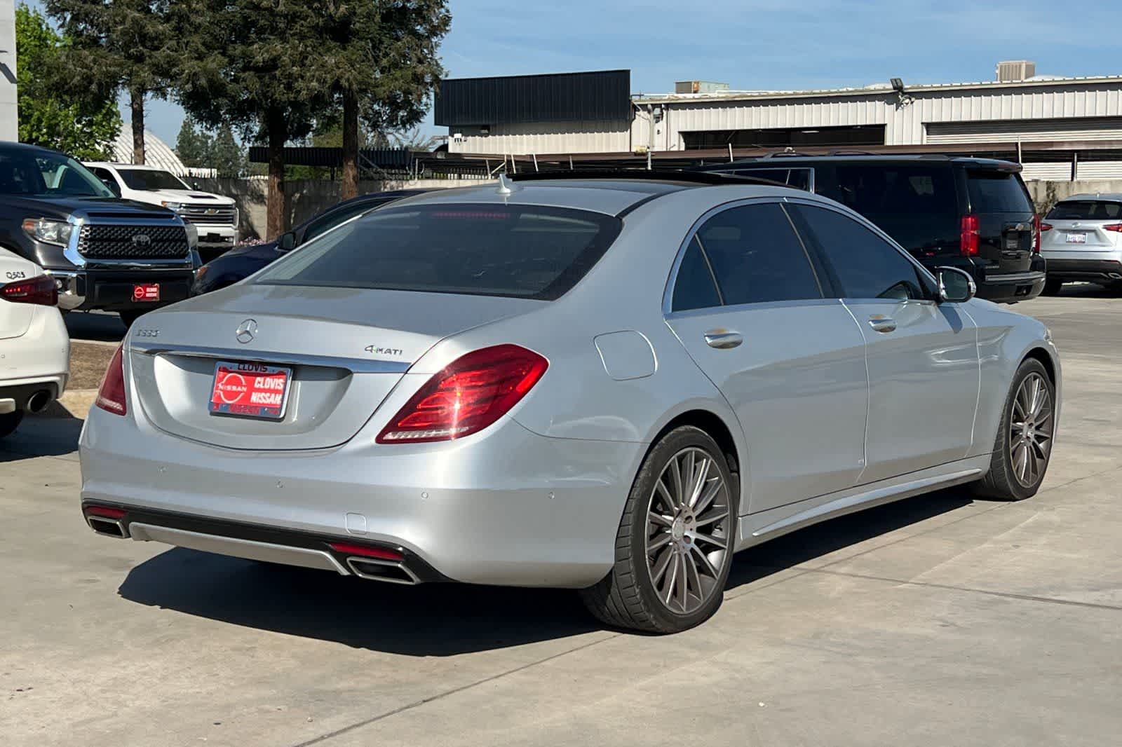 Thumbnail: 2015 Mercedes-Benz S-Class - 3