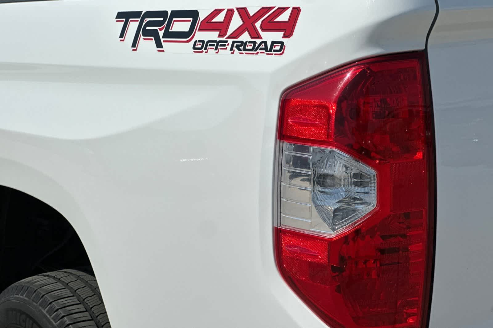 Thumbnail: 2016 Toyota Tundra - 13