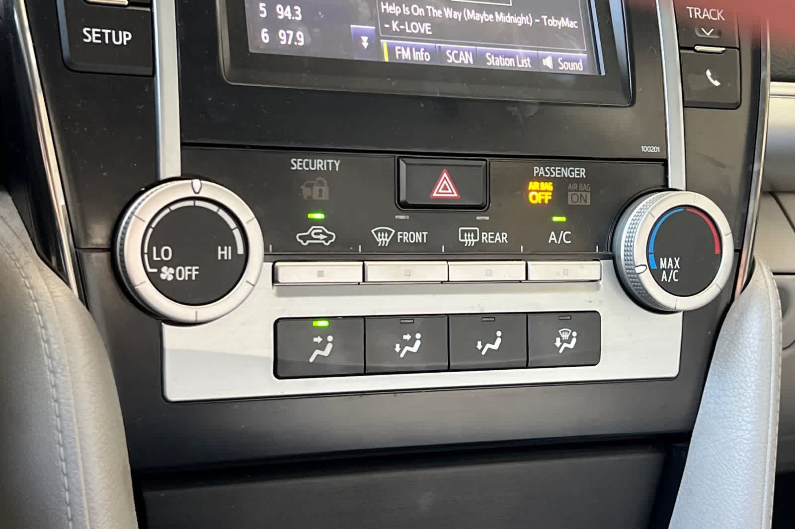 Thumbnail: 2014 Toyota Camry - 21