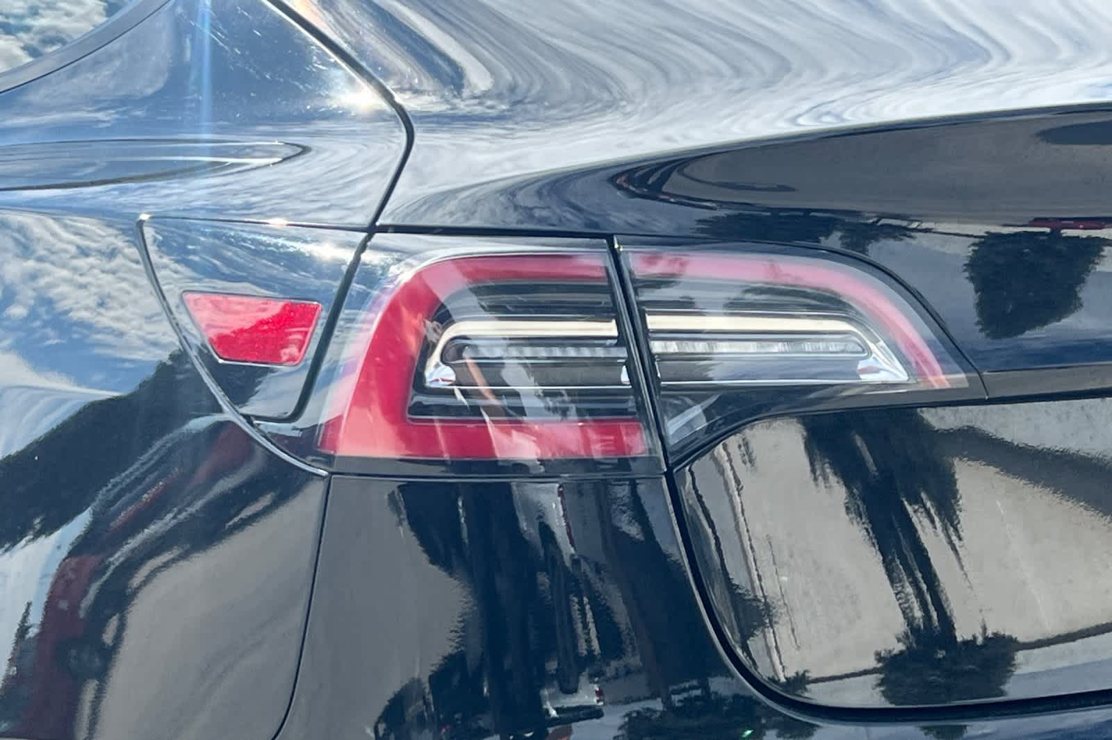 Thumbnail: 2021 Tesla Model 3 - 15