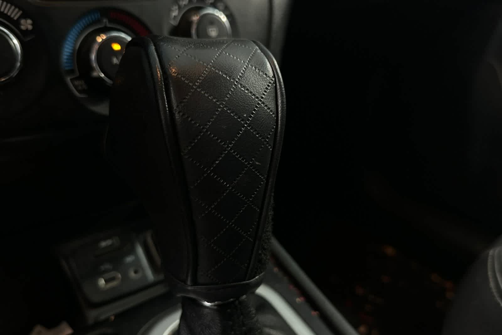 Thumbnail: 2014 Jeep Cherokee - 23