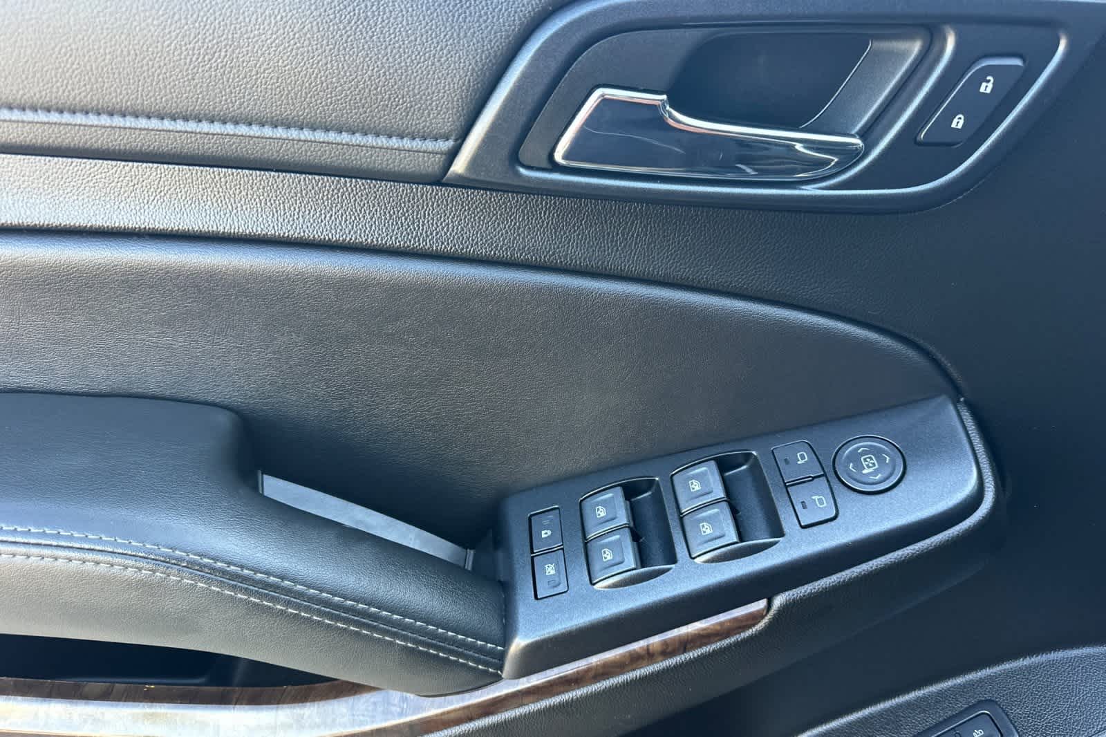 Thumbnail: 2019 Chevrolet Tahoe - 15