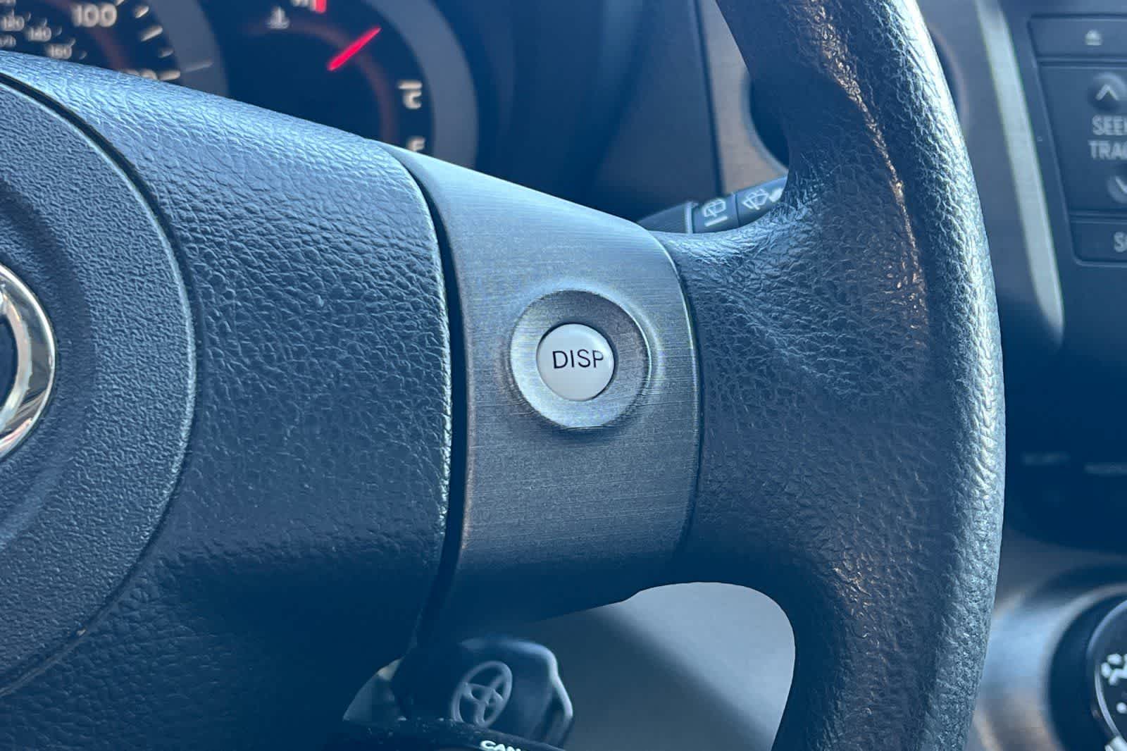 Thumbnail: 2011 Toyota RAV4 - 27
