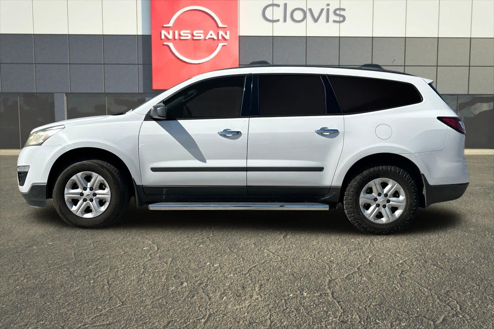 Thumbnail: 2017 Chevrolet Traverse - 6