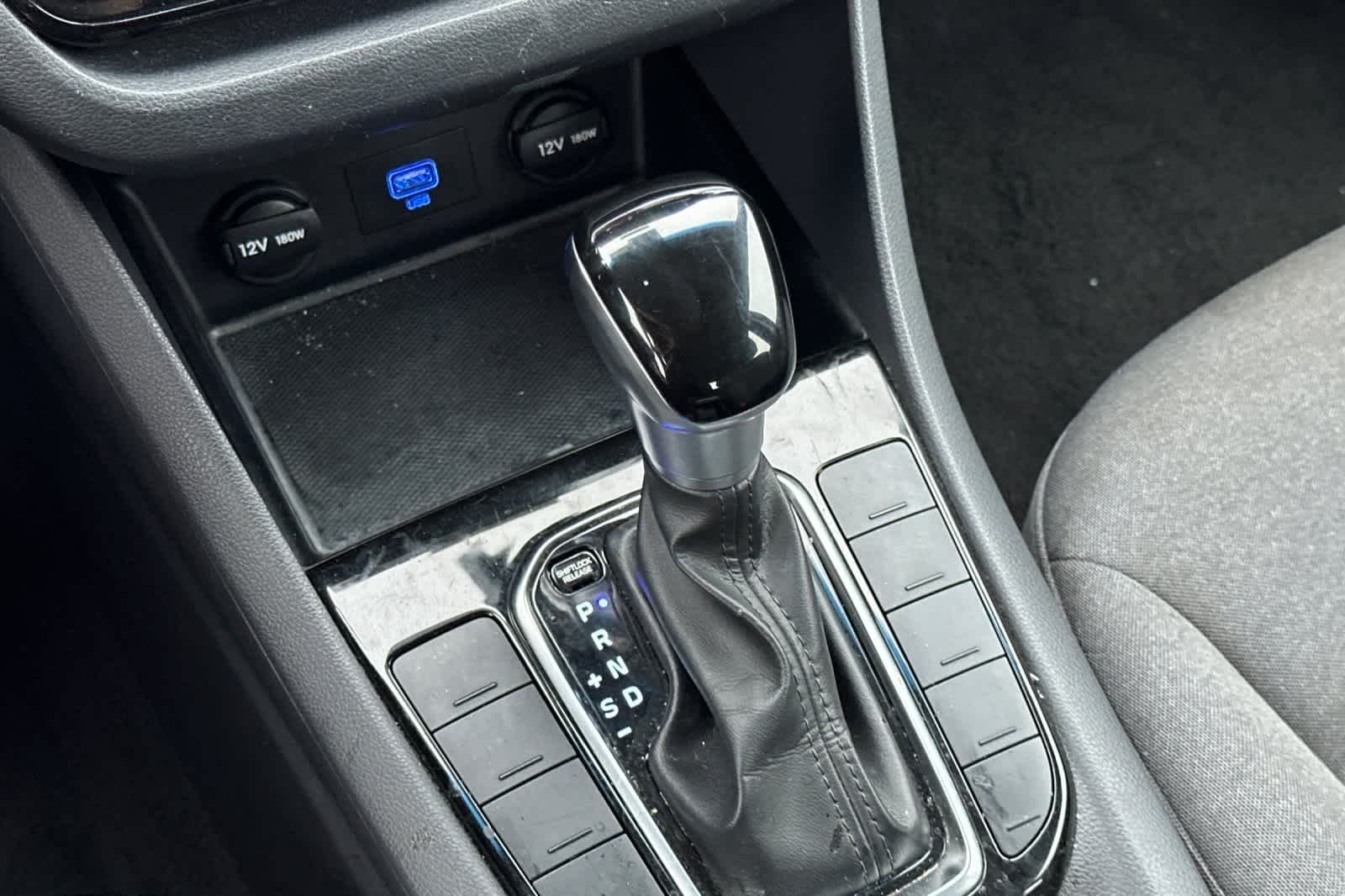 Thumbnail: 2020 Hyundai Ioniq - 24