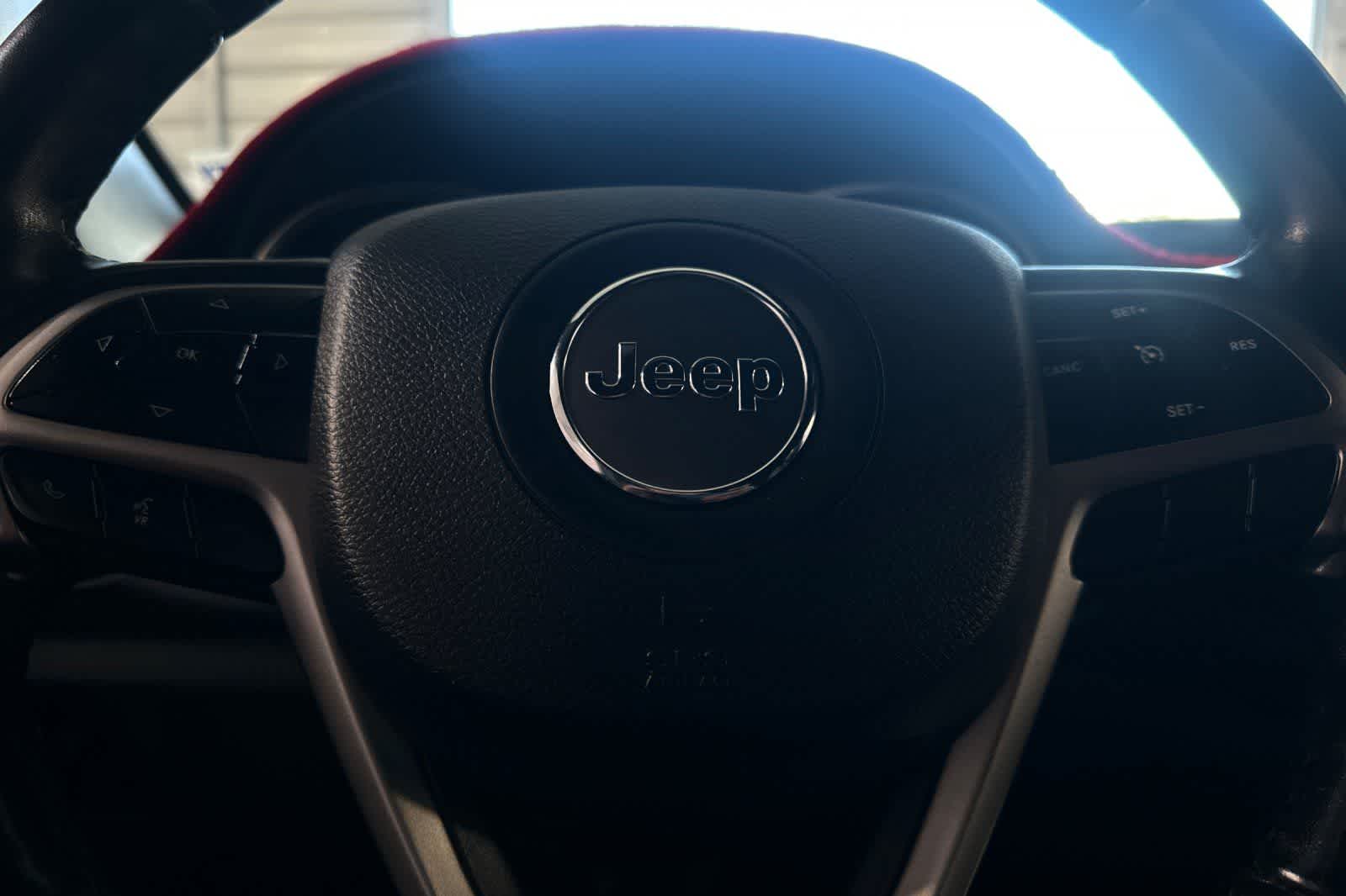 Thumbnail: 2020 Jeep Grand Cherokee - 29