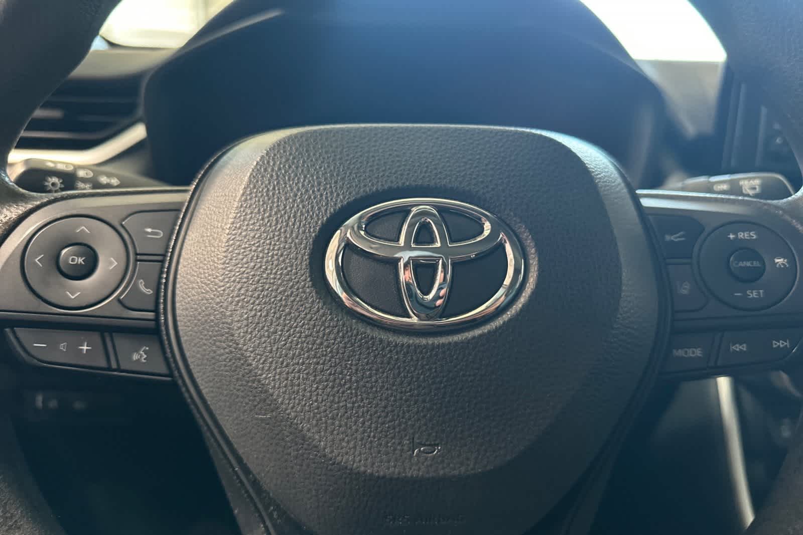 Thumbnail: 2022 Toyota RAV4 - 25