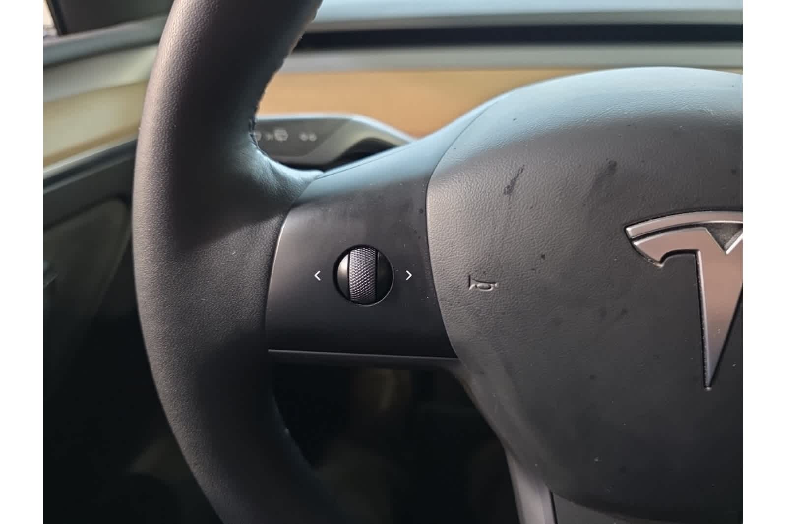 Thumbnail: 2023 Tesla Model Y - 22